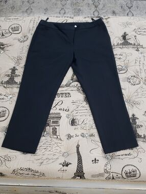 🇨🇦 Amanda & Chelsea Cropped Dress Pants